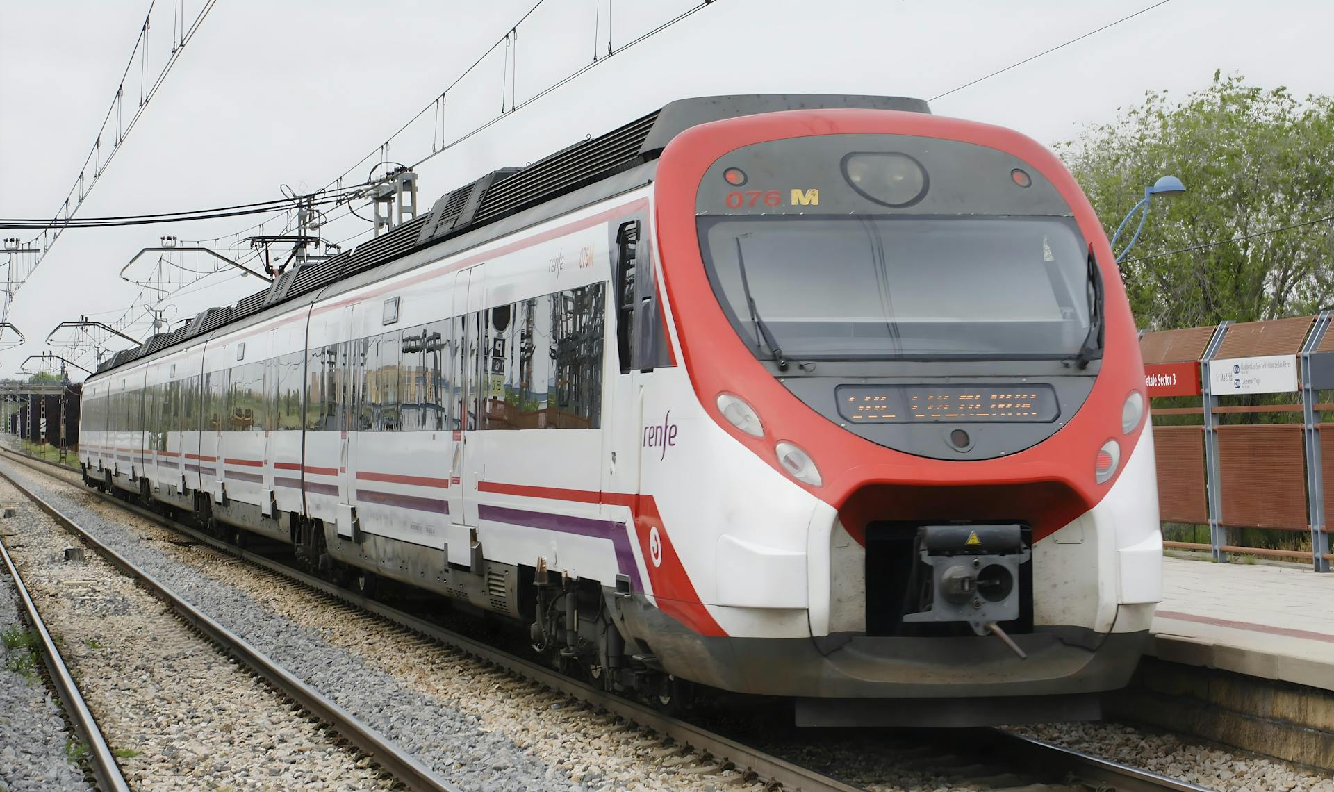 韋林Everest MVIQ+工業(yè)視頻內(nèi)窺鏡在軌道車輛制動缸檢測中的應(yīng)用